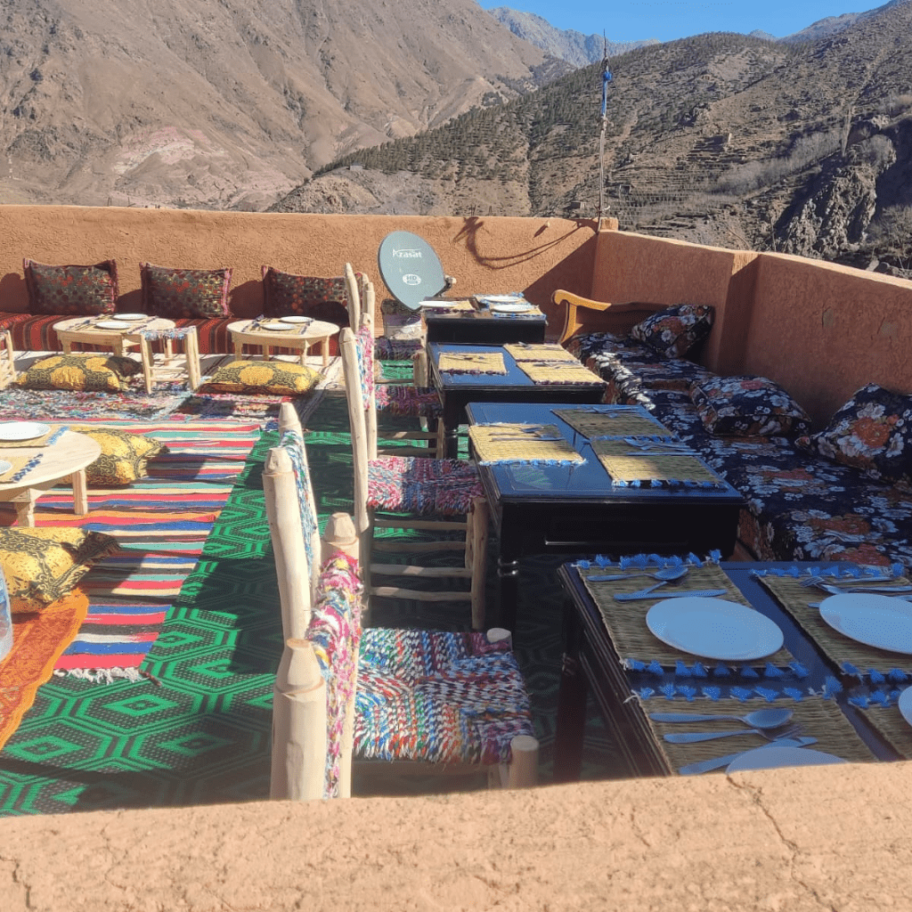 Discover the Atlas Mountains by 4×4 – Culture, Food & Scenic Drives